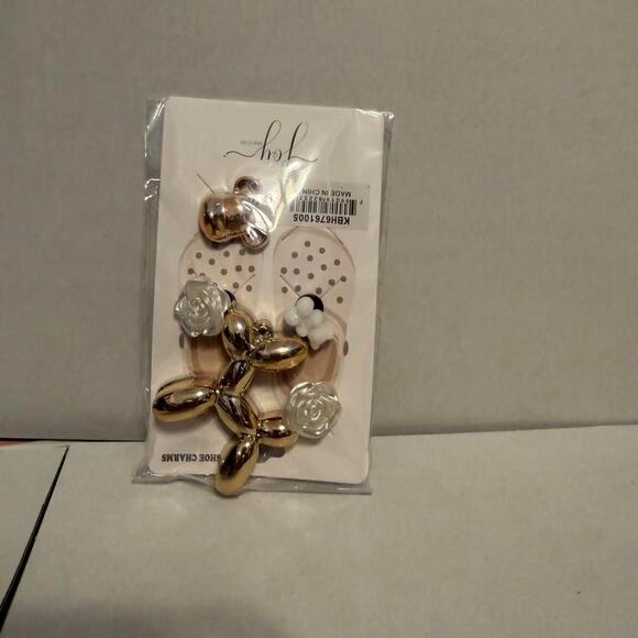 other Other - Gold and silver balloon shoe charms